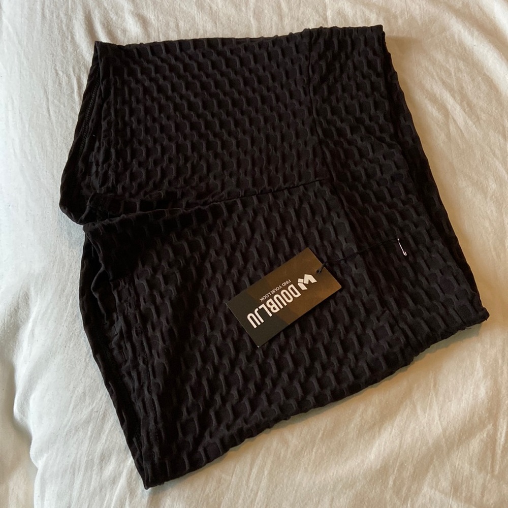 Black stretch textured shorts